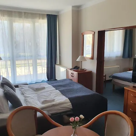 Appart hôtel Karos Wellness Apartman