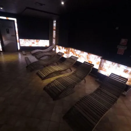 Karos Wellness Apartman Appart hôtel *