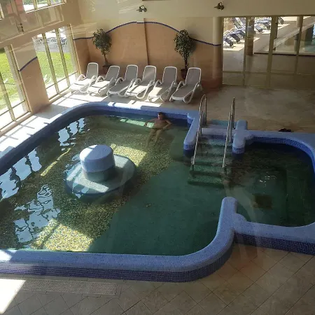 Karos Wellness Apartman Appart hôtel *