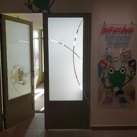 Karos Wellness Apartman Appart hôtel *